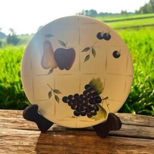 Home Interiors Sonoma Villa 8¼″ Stoneware Fruit Plate – Apple, Grapes, Pear